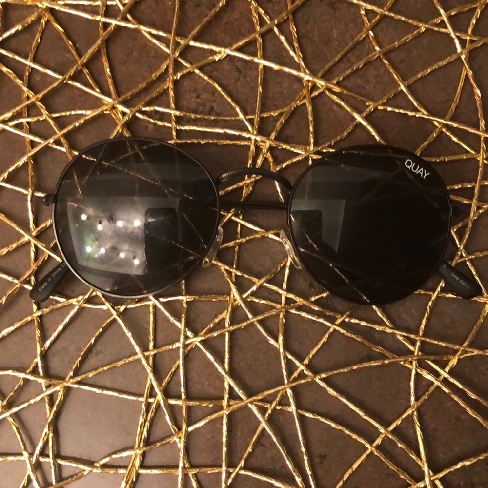 QUAY circle sunglasses